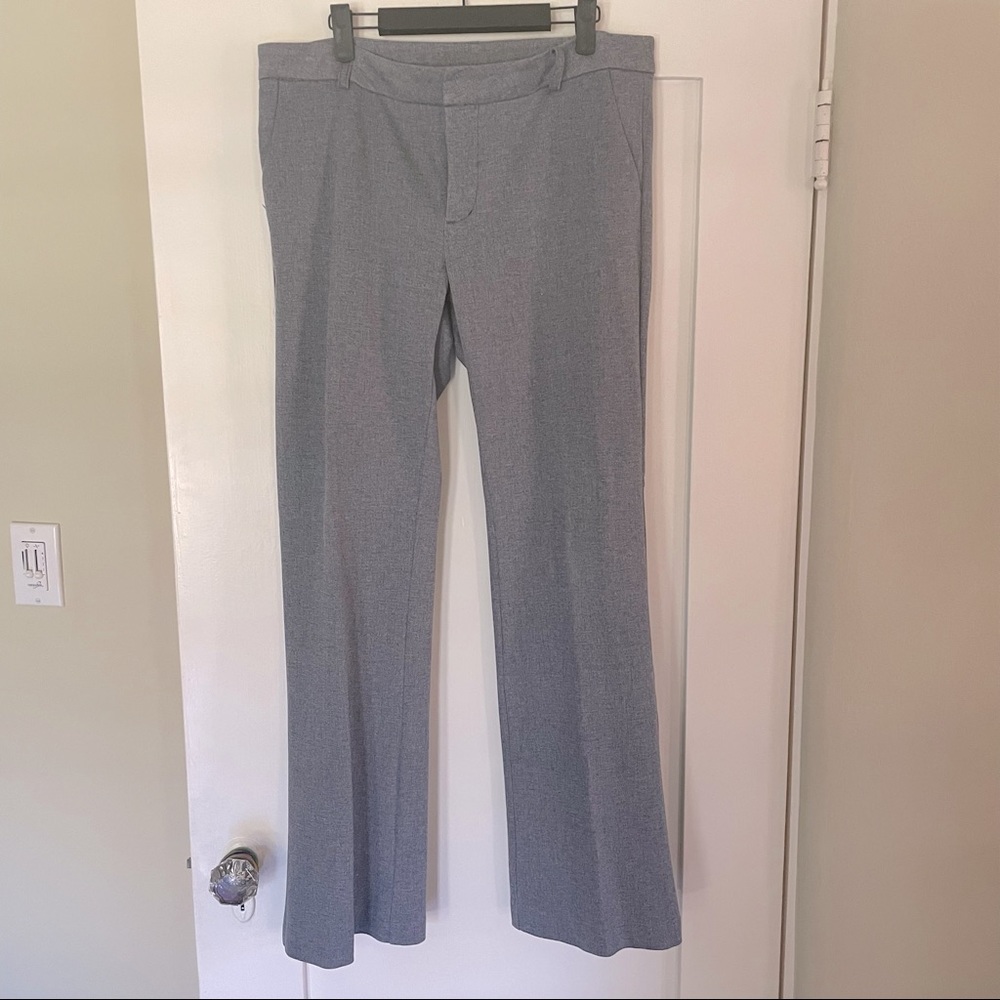 Kut from the Kloth Rose Classic Bootcut Pant - size 10